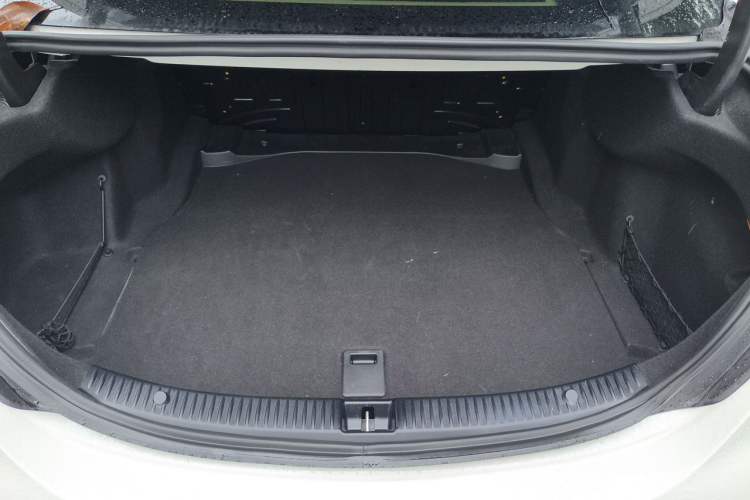 Used Mercedes-Benz C-Class 2015 C 200 L 4MATIC Sport Edition Trunk