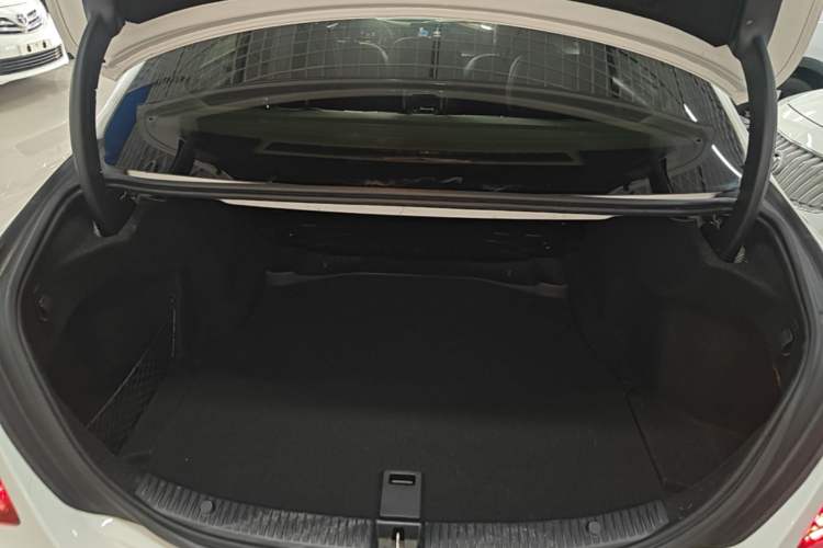 Used Mercedes-Benz C-Class 2015 C 200 L 4MATIC Sport Edition Trunk