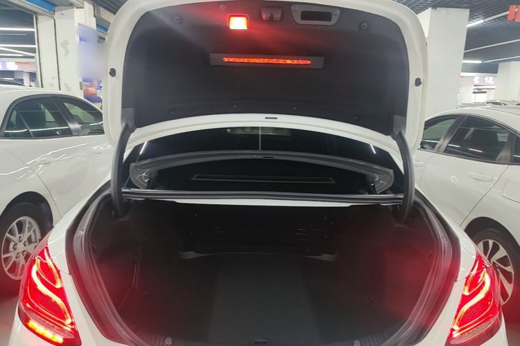 Used Mercedes-Benz C-Class 2015 Revised C 200 L Sport Edition Trunk