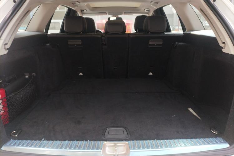 Used Mercedes-Benz C-Class 2015 C 200 station wagon Trunk