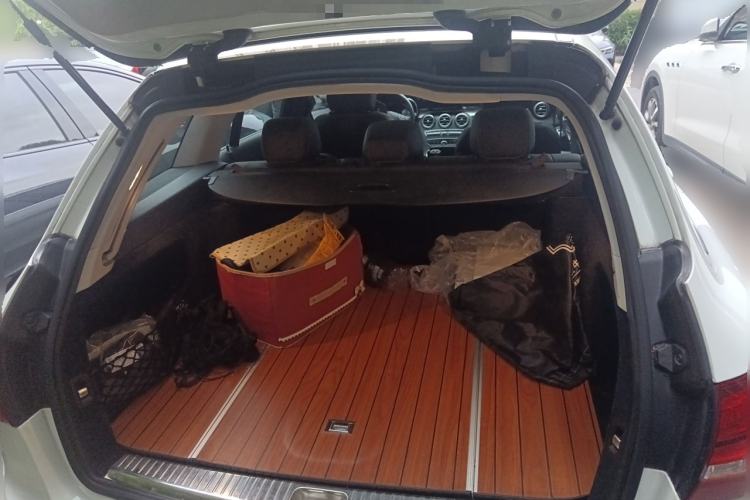 Used Mercedes-Benz C-Class 2015 C 200 station wagon Trunk