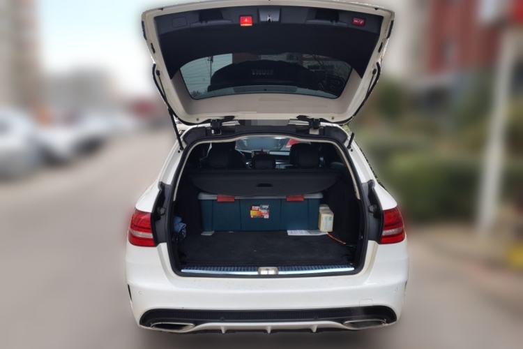 Used Mercedes-Benz C-Class 2015 C 200 station wagon Trunk