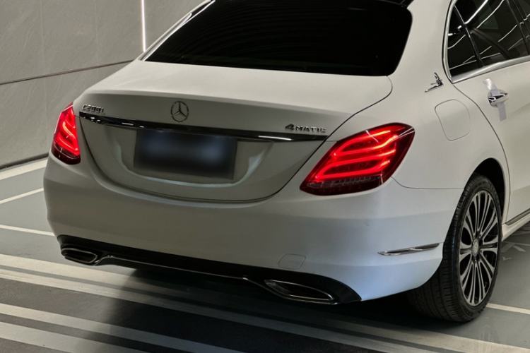 Used Mercedes-Benz C-Class 2015 C 200 L 4MATIC Trunk