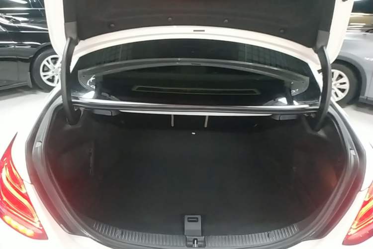 Used Mercedes-Benz C-Class 2015 C 200 L Sport Edition Trunk