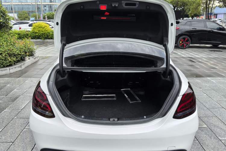 Used Mercedes-Benz C-Class 2015 C 200 Sport Edition Trunk