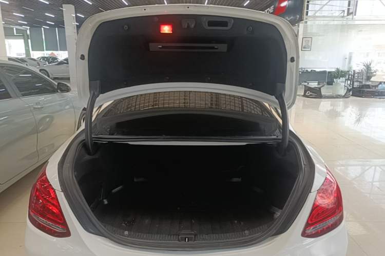 Used Mercedes-Benz C-Class 2015 Facelift C 180 L Trunk