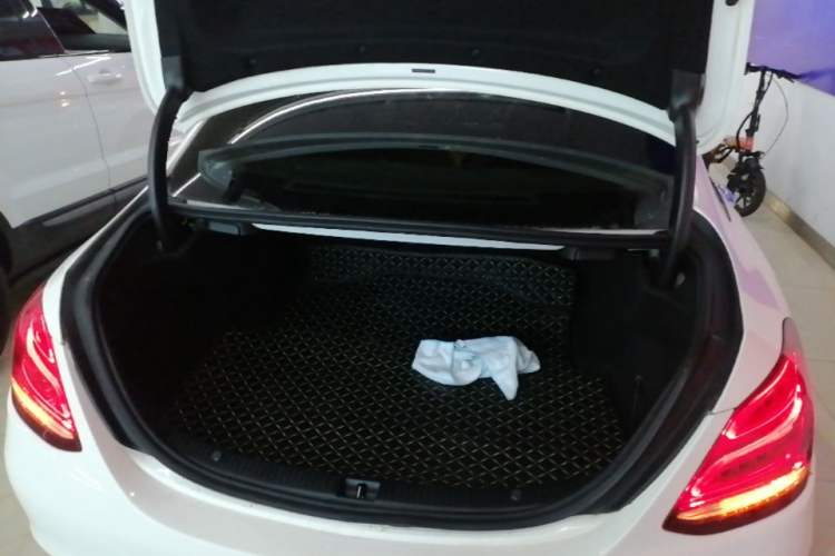 Used Mercedes-Benz C-Class 2015 C 200 L Trunk