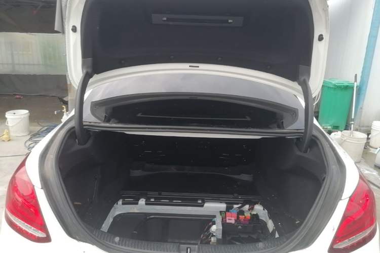 Used Mercedes-Benz C-Class 2015 Facelift C 200 L Trunk
