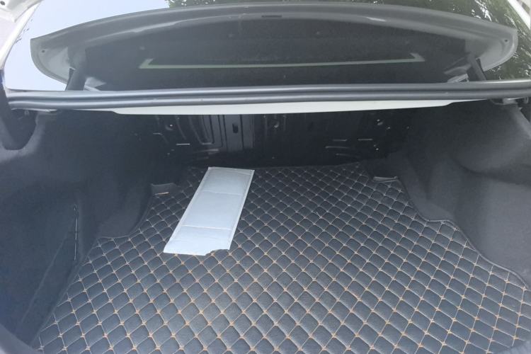Used Mercedes-Benz C-Class 2015 Revised C 200 L Sport Edition Trunk