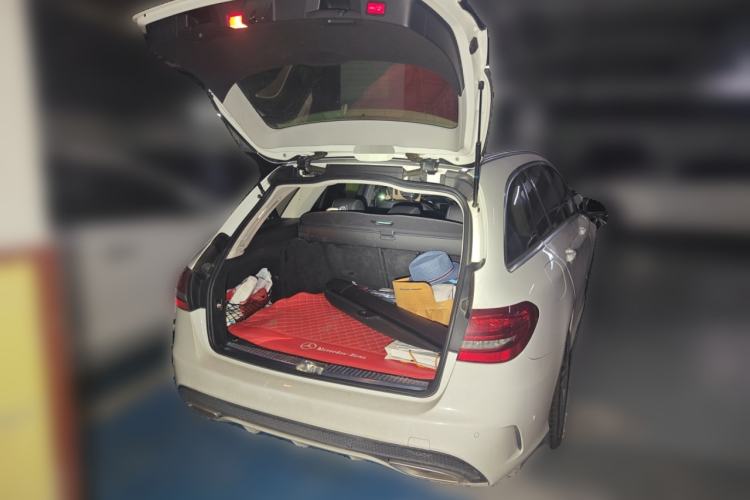 Used Mercedes-Benz C-Class 2015 C 200 station wagon Trunk