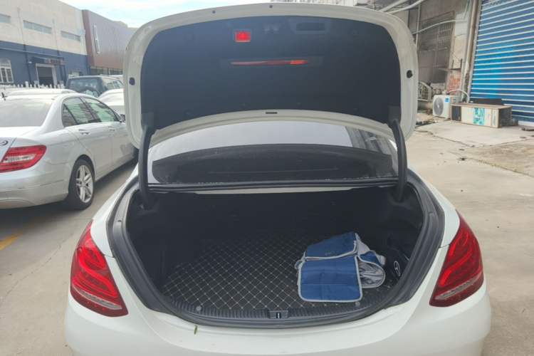 Used Mercedes-Benz C-Class 2015 C 200 L 4MATIC Sport Edition Trunk