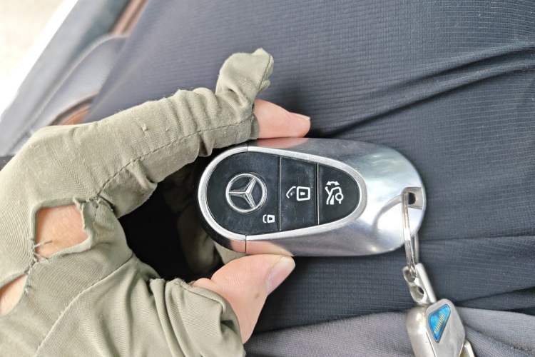 Used Mercedes-Benz C-Class 2015 Facelift C 200 L Vehicle Key