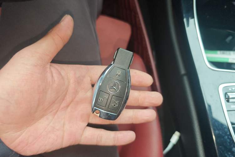Used Mercedes-Benz C-Class 2015 C 200 Sport Edition Vehicle Key