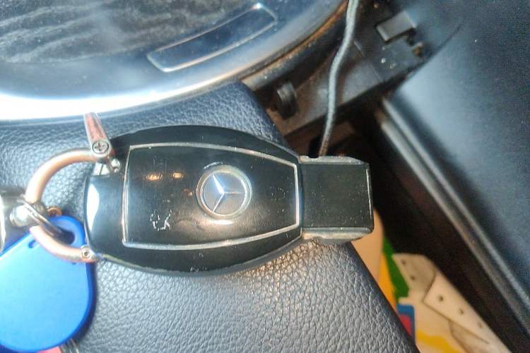 Used Mercedes-Benz C-Class 2015 C 200 L Sport Edition Vehicle Key