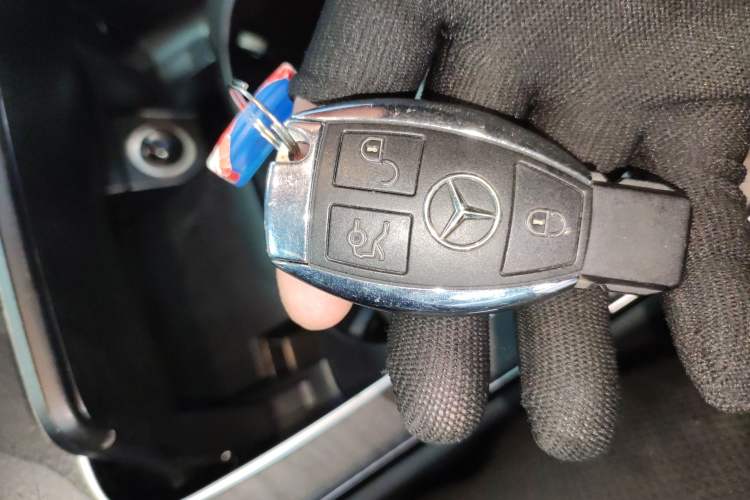 Used Mercedes-Benz C-Class 2015 C 200 station wagon Vehicle Key