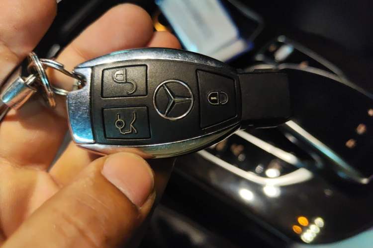 Used Mercedes-Benz C-Class 2015 C 200 L Vehicle Key
