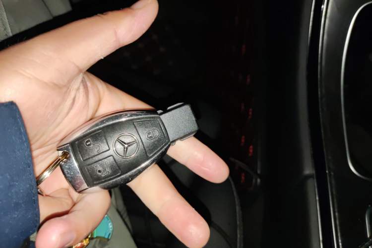 Used Mercedes-Benz C-Class 2015 Revised C 200 L Sport Edition Vehicle Key