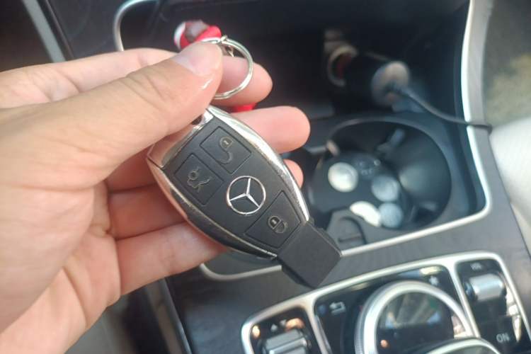 Used Mercedes-Benz C-Class 2015 C 180 L Sport Edition Vehicle Key