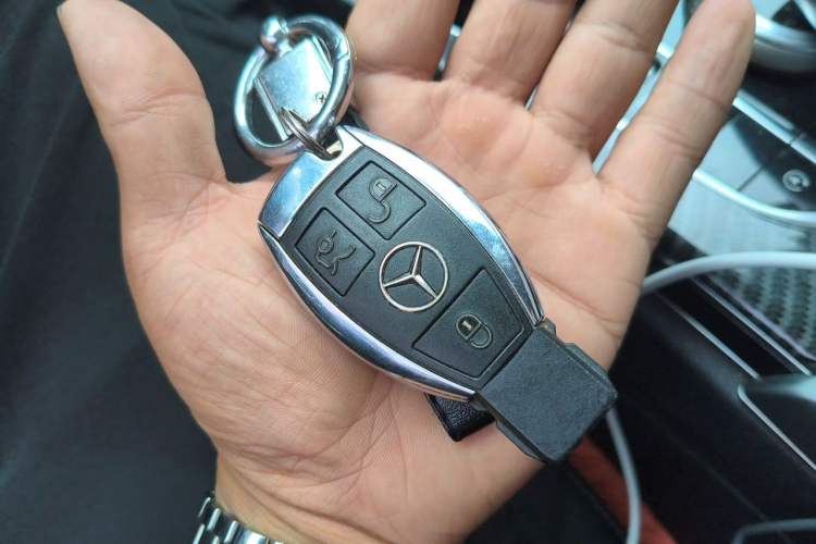 Used Mercedes-Benz C-Class 2015 Revised C 200 L Sport Edition Vehicle Key