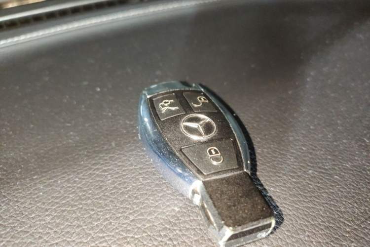 Used Mercedes-Benz C-Class 2015 Facelift C 180 L Vehicle Key