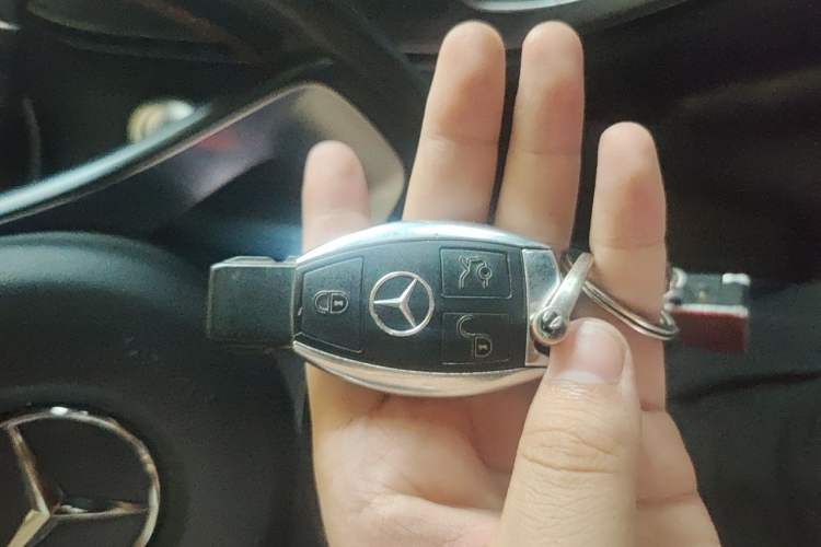 Used Mercedes-Benz C-Class 2015 C 200 L Sport Edition Vehicle Key