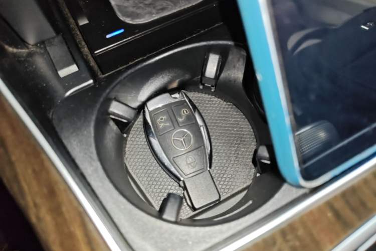 Used Mercedes-Benz C-Class 2015 C 300 L Vehicle Key