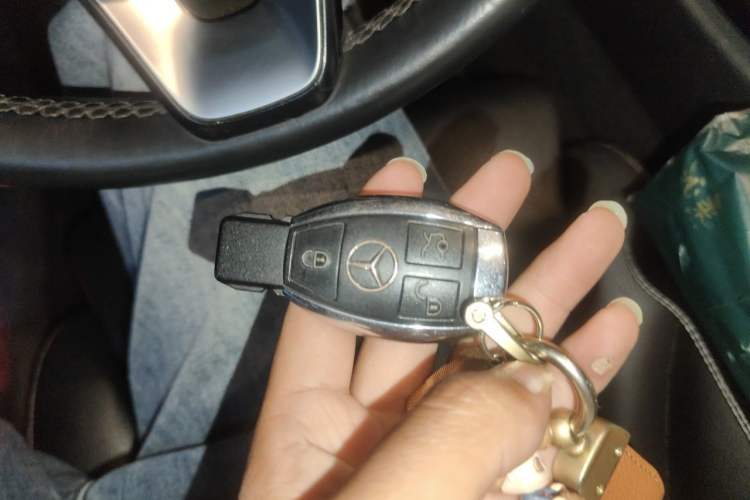 Used Mercedes-Benz C-Class 2015 Facelift C 180 L Vehicle Key