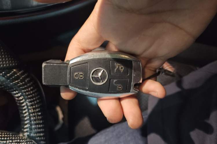 Used Mercedes-Benz C-Class 2015 C 200 L Sport Edition Vehicle Key