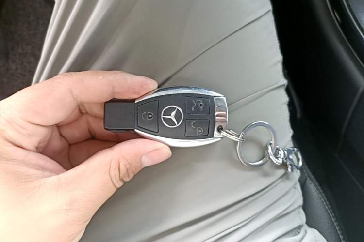 Used Mercedes-Benz C-Class 2015 Revised C 200 L Sport Edition Vehicle Key