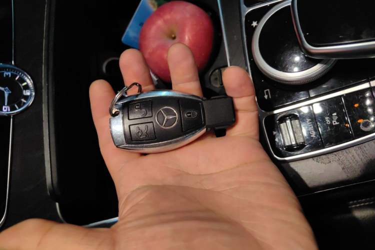 Used Mercedes-Benz C-Class 2015 Revised C 200 L Sport Edition Vehicle Key