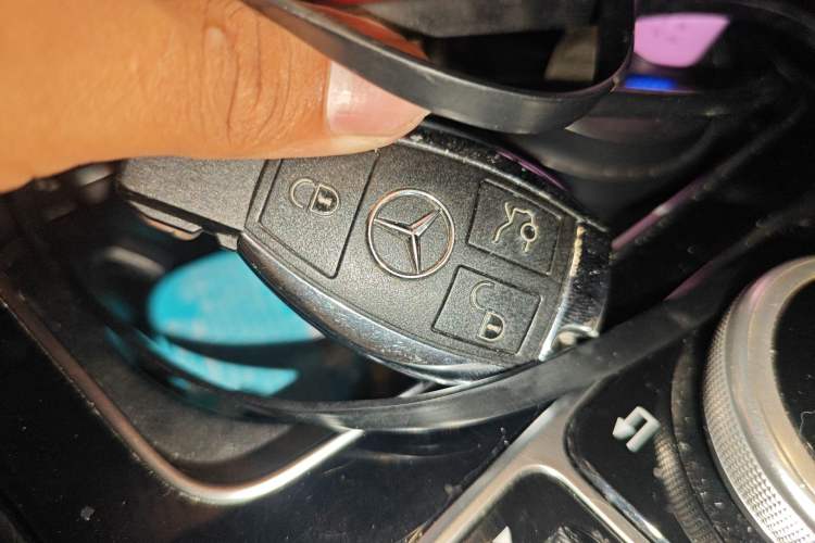 Used Mercedes-Benz C-Class 2015 C 200 Sport Edition Vehicle Key