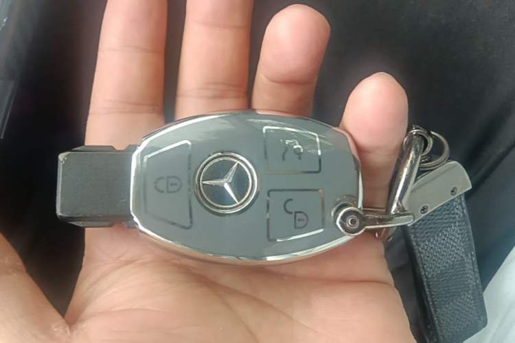 Used Mercedes-Benz C-Class 2015 Revised C 200 L Sport Edition Vehicle Key