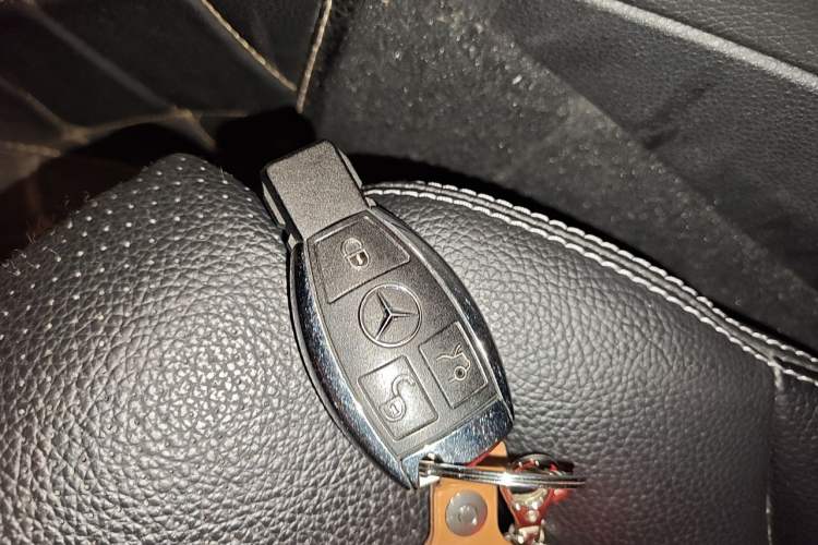 Used Mercedes-Benz C-Class 2015 C 200 L Vehicle Key