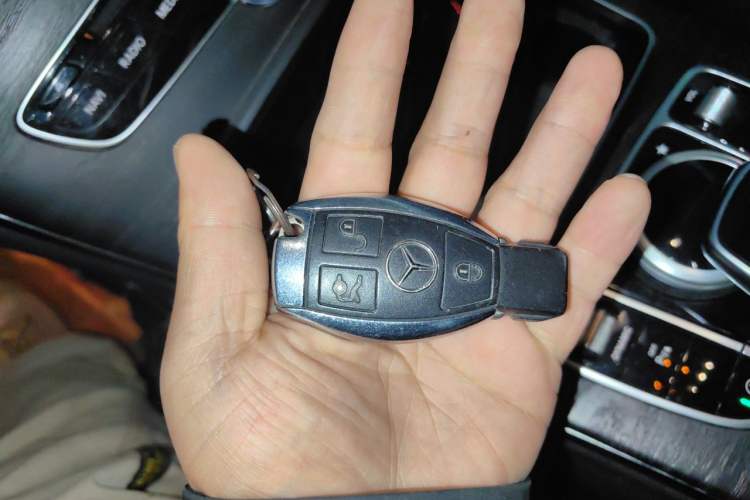 Used Mercedes-Benz C-Class 2015 Restyled C 180 L Sport Edition Vehicle Key