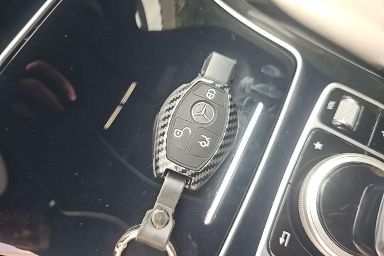 Used Mercedes-Benz C-Class 2015 C 200 Sport Edition Vehicle Key