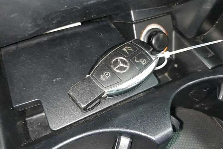 Used Mercedes-Benz C-Class 2015 C 200 L 4MATIC Sport Edition Vehicle Key