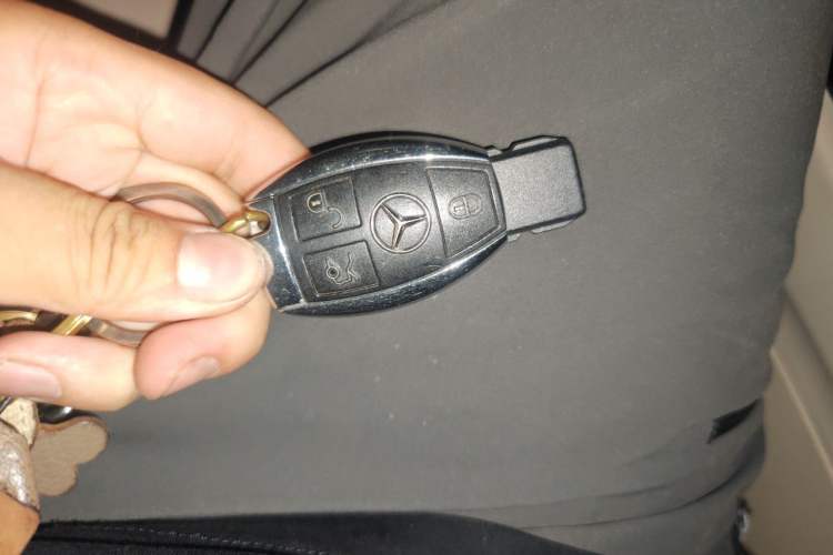 Used Mercedes-Benz C-Class 2015 C 260 L Sport Edition Vehicle Key