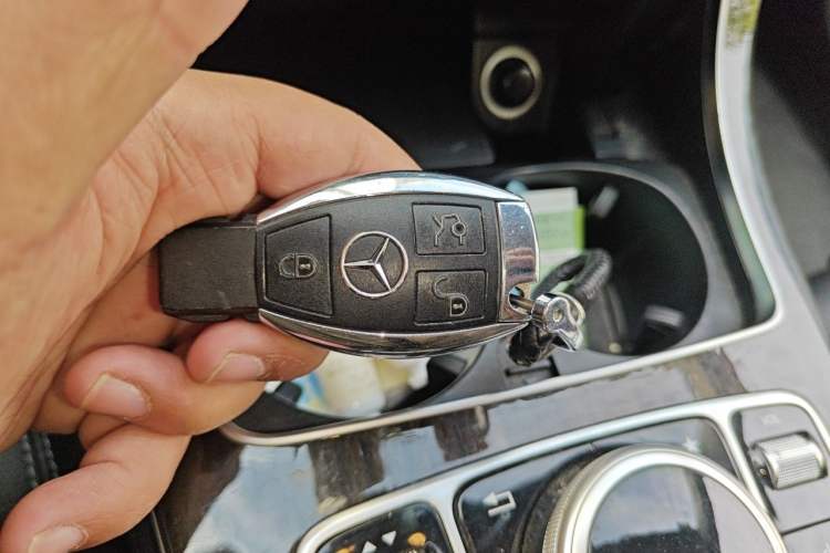 Used Mercedes-Benz C-Class 2015 Facelift C 200 L Vehicle Key