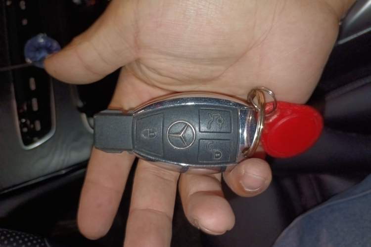 Used Mercedes-Benz C-Class 2015 Revised C 200 L Sport Edition Vehicle Key