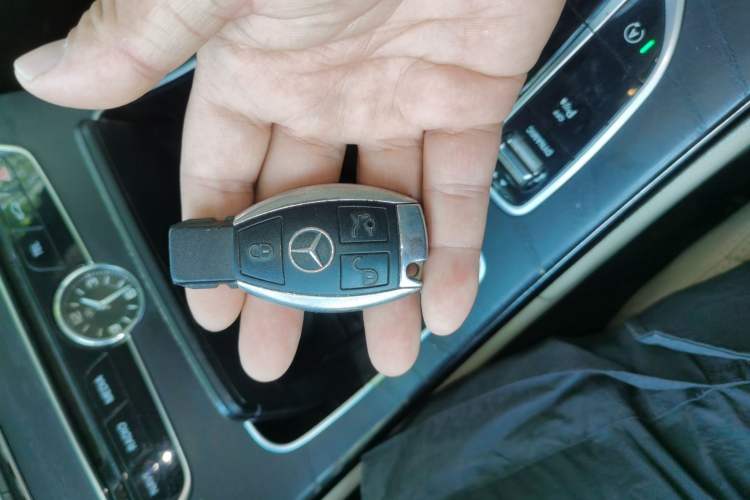 Used Mercedes-Benz C-Class 2015 Restyled C 180 L Sport Edition Vehicle Key