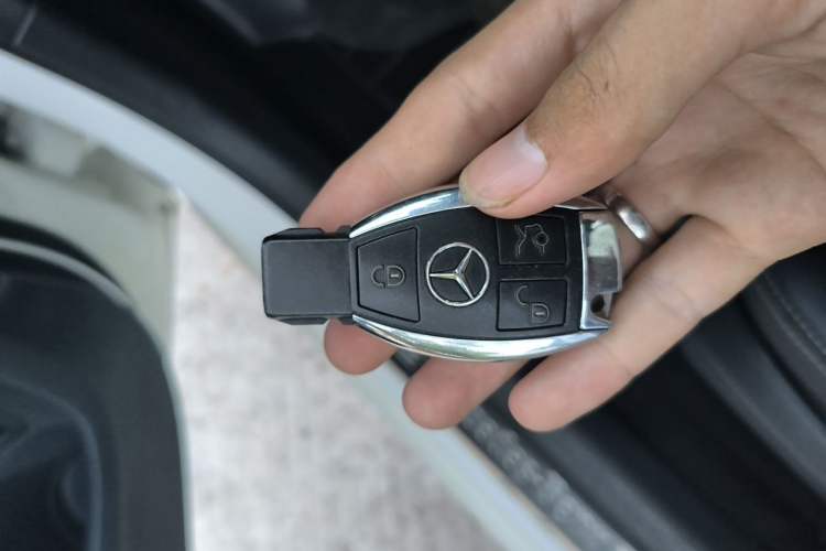 Used Mercedes-Benz C-Class 2015 Restyled C 180 L Sport Edition Vehicle Key