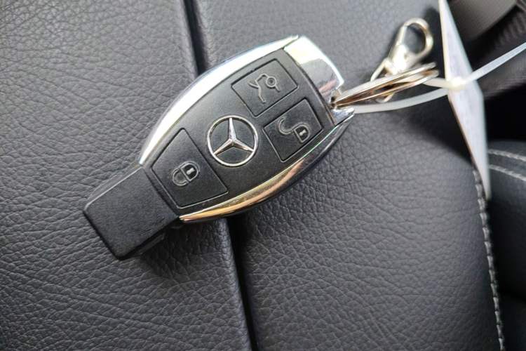 Used Mercedes-Benz C-Class 2015 Facelift C 200 L Vehicle Key
