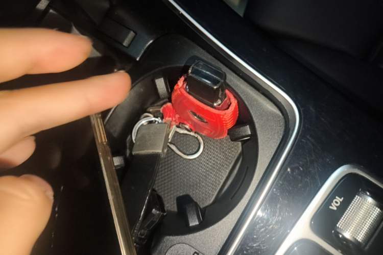 Used Mercedes-Benz C-Class 2015 C 200 Sport Edition Vehicle Key
