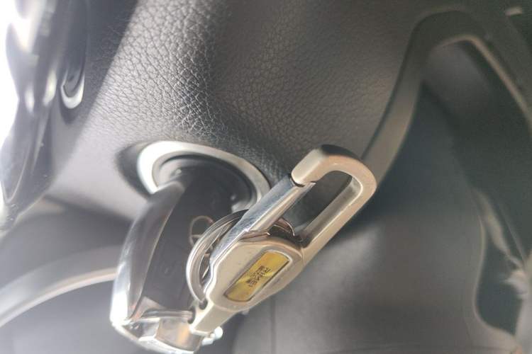Used Mercedes-Benz C-Class 2015 C 200 Sport Edition Vehicle Key
