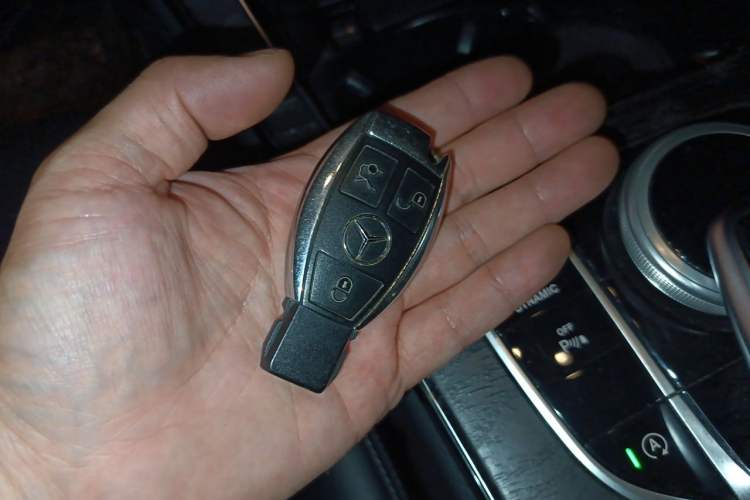 Used Mercedes-Benz C-Class 2015 Restyled C 180 L Sport Edition Vehicle Key