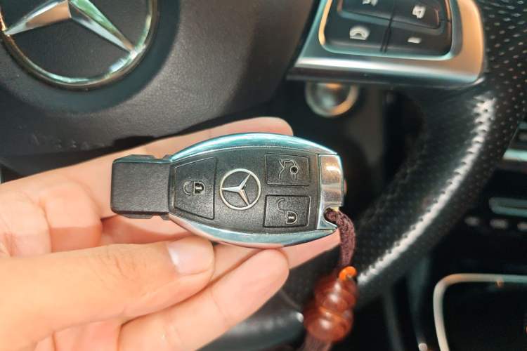 Used Mercedes-Benz C-Class 2015 C 300 Sport Edition Vehicle Key
