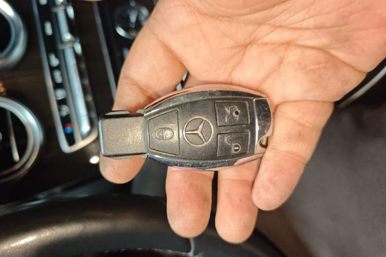 Used Mercedes-Benz C-Class 2015 Facelift C 200 L Vehicle Key