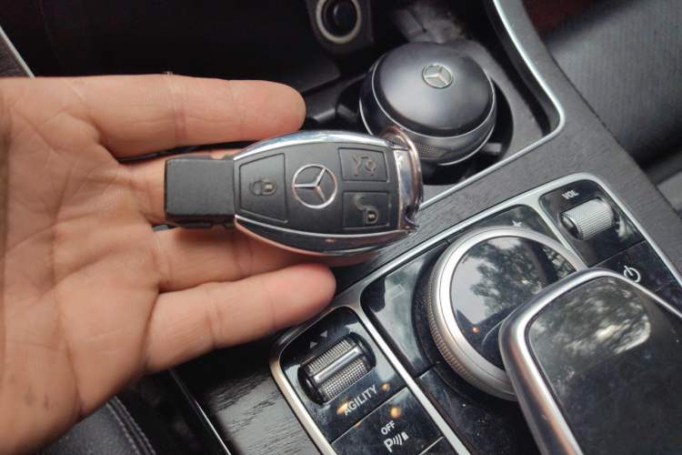 Used Mercedes-Benz C-Class 2015 Restyled C 180 L Sport Edition Vehicle Key