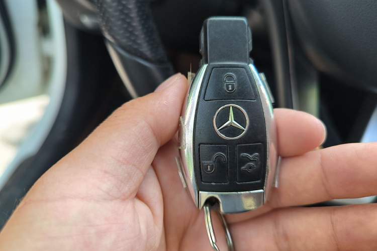 Used Mercedes-Benz C-Class 2015 C 180 L Sport Edition Vehicle Key