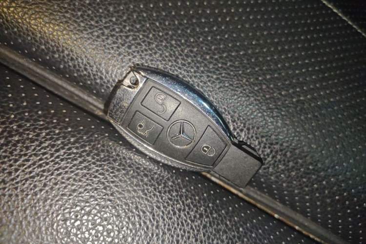 Used Mercedes-Benz C-Class 2015 Revised C 200 L Sport Edition Vehicle Key